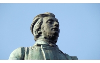  <span style='color:#000000'>АДАМУ МИЦКЕВИЧУ - НАРОД<br />КРАКОВ, рыночная площадь, памятник великому поэту Адаму Мицкевичу (торжественно открыт в 1898 г.).</span>